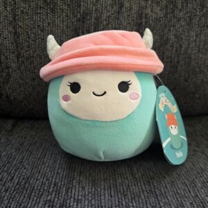 Squishmallows 5” Yollie Yeti Hat New  Plush